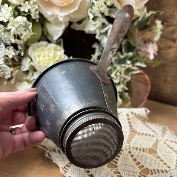 Vintage Estate c 1920's NESCO 5 in 1 Strainer Funnel Measure Dipper Measuring Fu - Picture 3 of 11